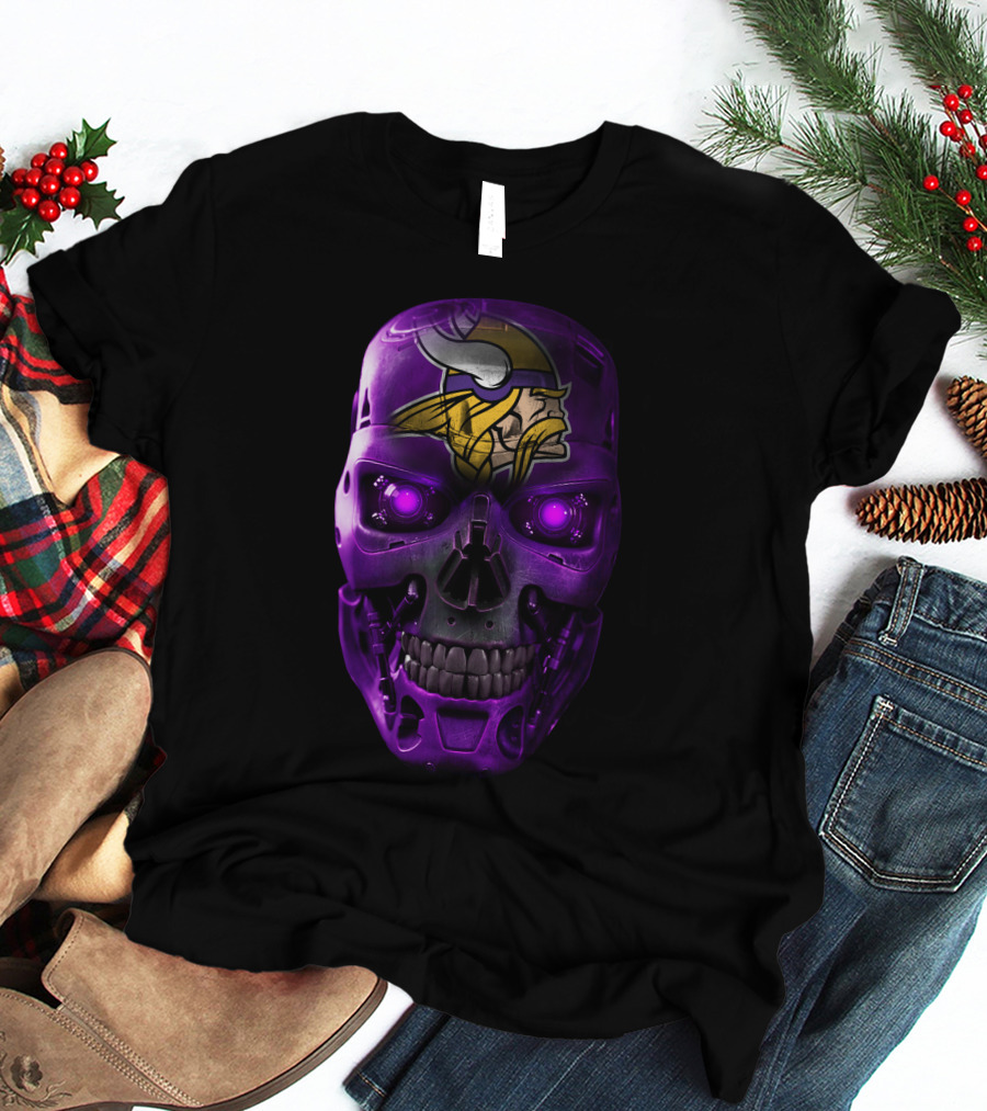 Vikings Skull Helmet Futuristic Purple Glowing Eyes T-Shirt