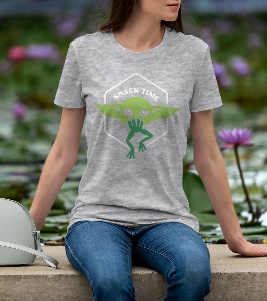 Snack Time The Mandalorian Baby Yoda Eating Frog T-Shirt