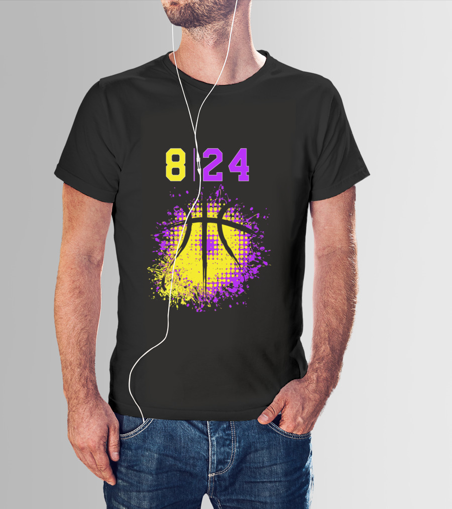 8 24 Basketball August Birthday T-Shirt