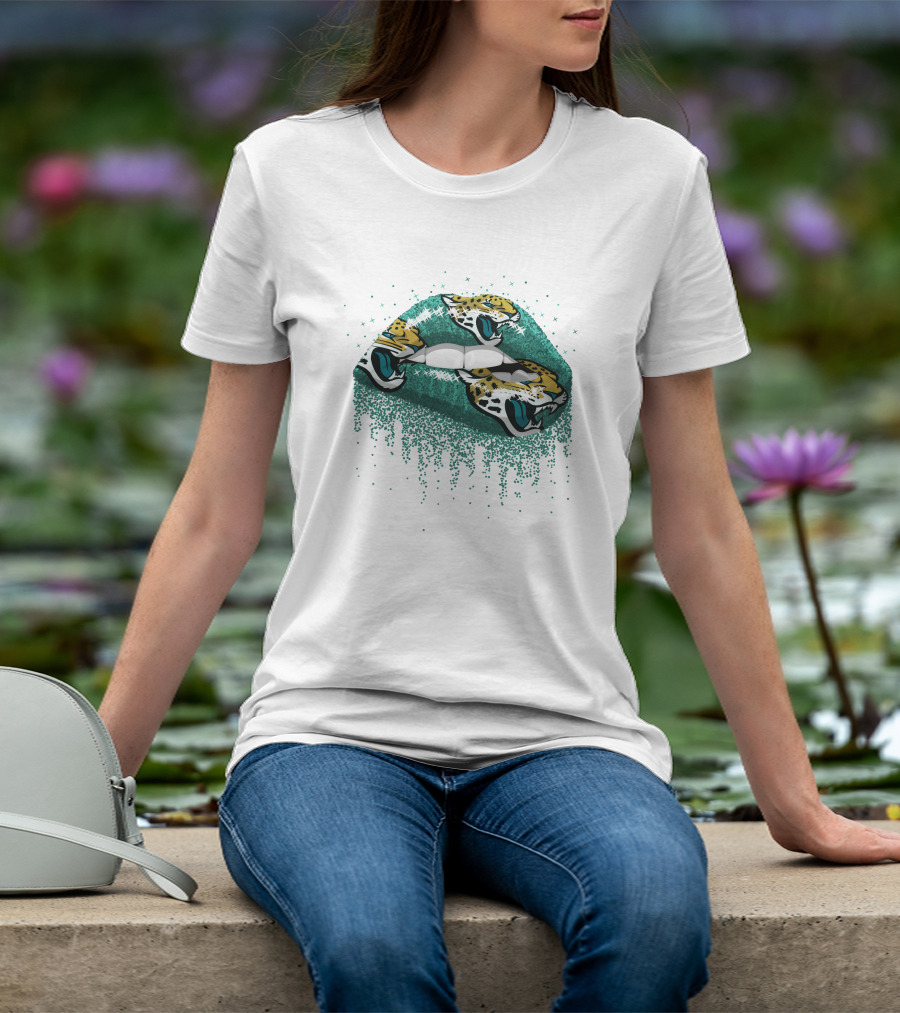 Jacksonville Jaguars Sparkle Lips With Jaguar T-Shirt