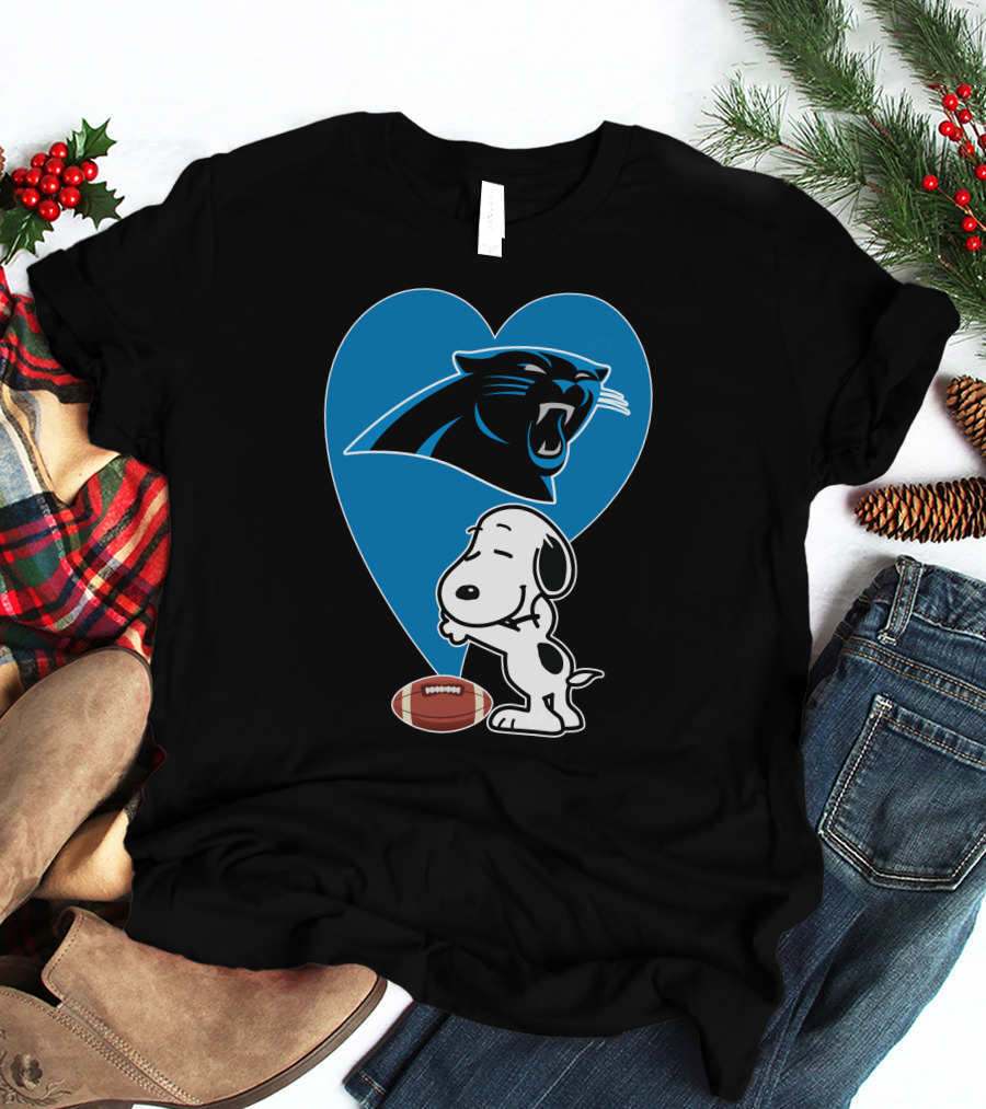Carolina Panthers Snoopy Football Heart Hug T-Shirt
