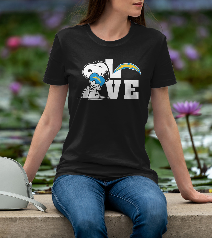 Snoopy Love Los Angeles Chargers Hugging Football Helmet T-Shirt