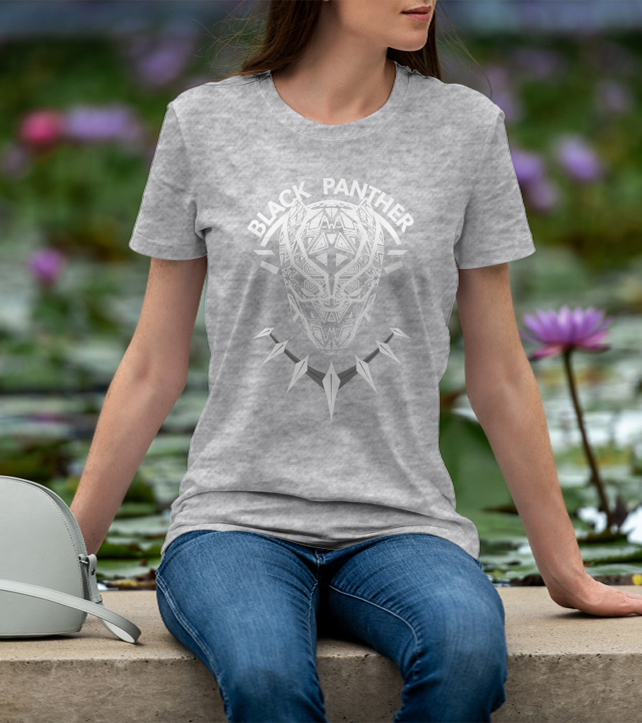 Black Panther Wakanda Tribal Mask Necklace T-Shirt