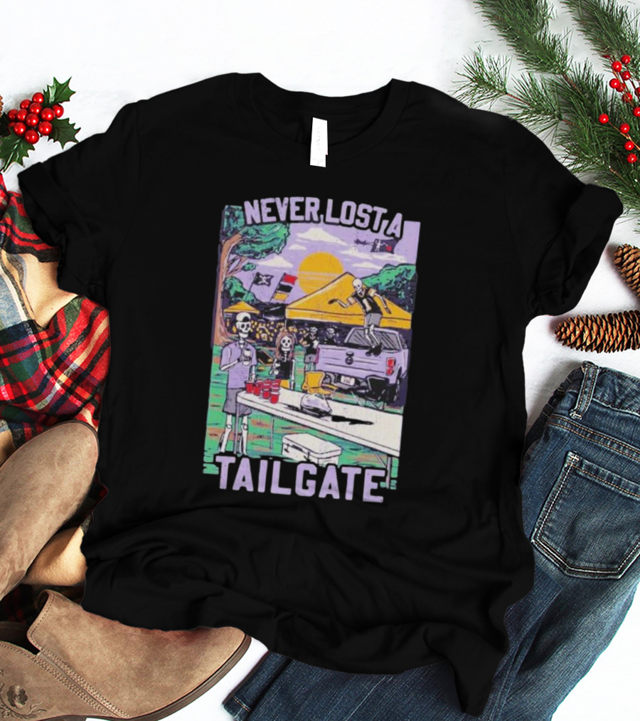 Never Lost A Tailgate Skeleton Party Scene T-Shirt