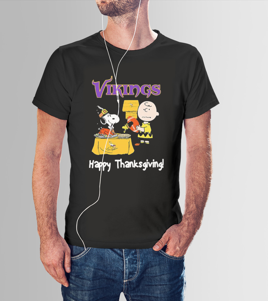 Peanuts Minnesota Vikings NFL Football Snoopy Charlie Brown Happy Thanksgiving T-Shirt