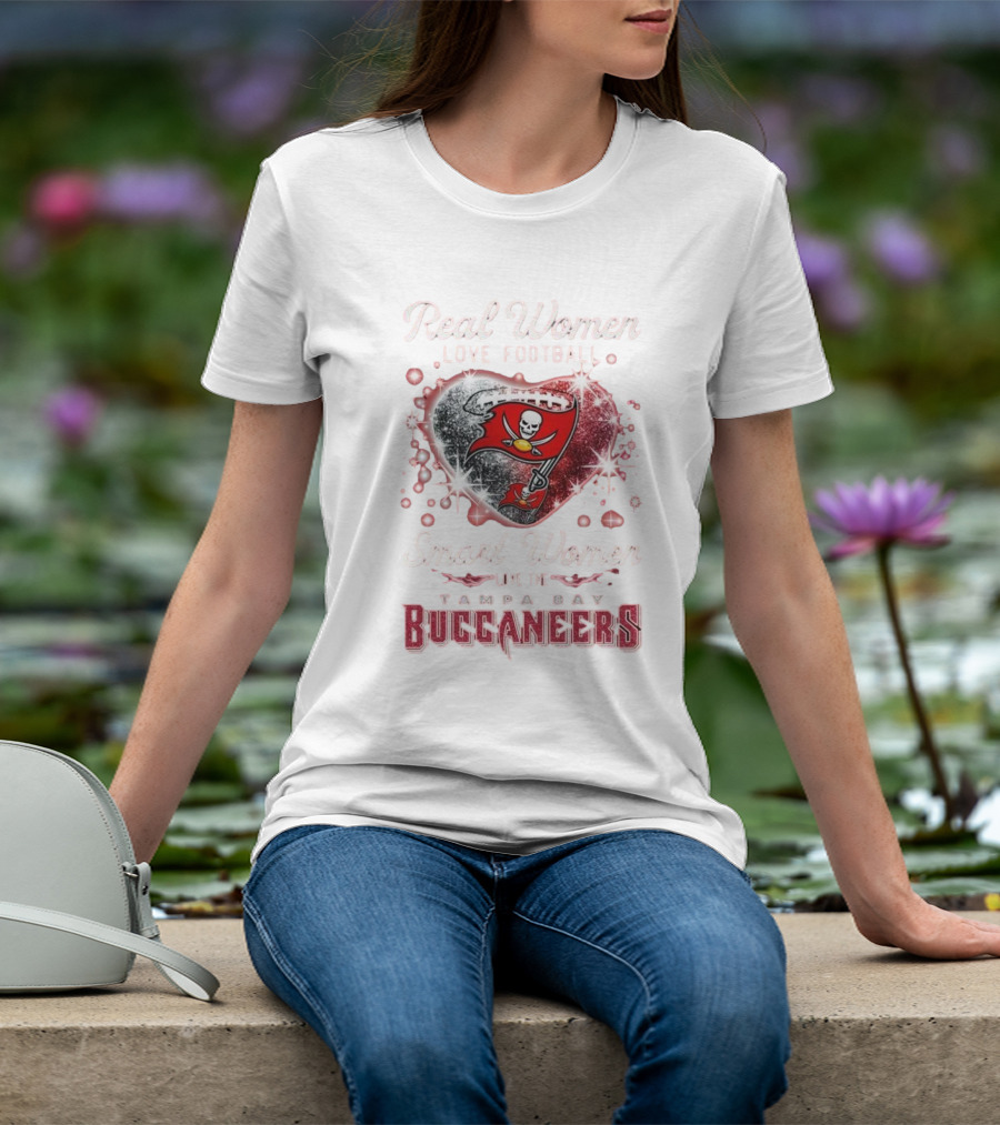 Real Women Love Football Smart Women Love The Tampa Bay Buccaneers Heart T-Shirt