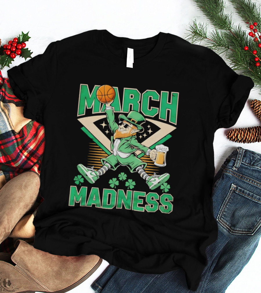 Leprechaun March Madness Basketball St. Patrick's Day Celebration T-Shirt