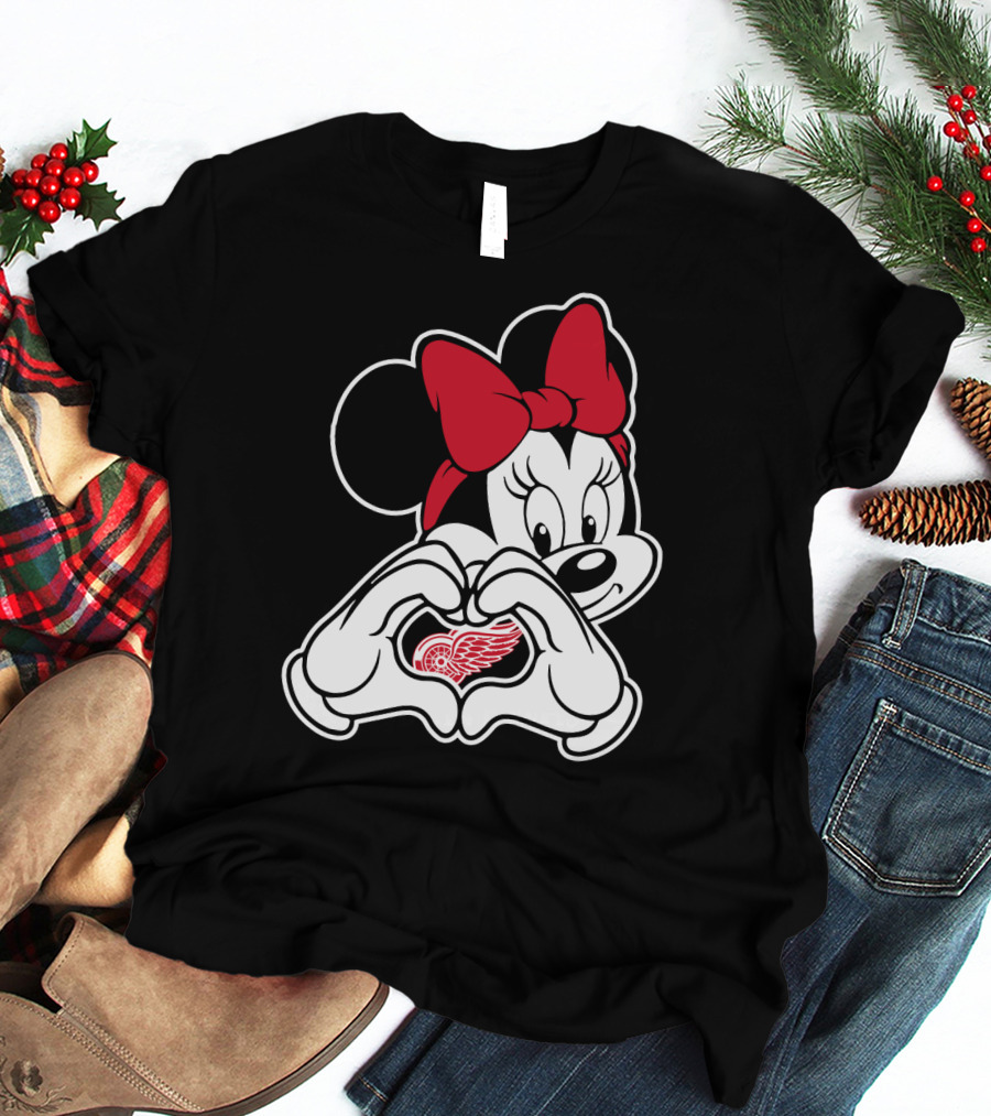 Minnie Mouse Heart Hands Detroit Red Wings T-Shirt