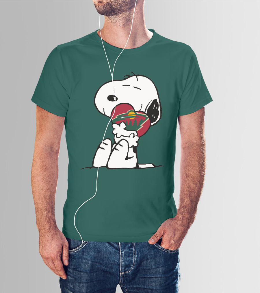 Minnesota Wild Snoopy Hugging Heart T-Shirt