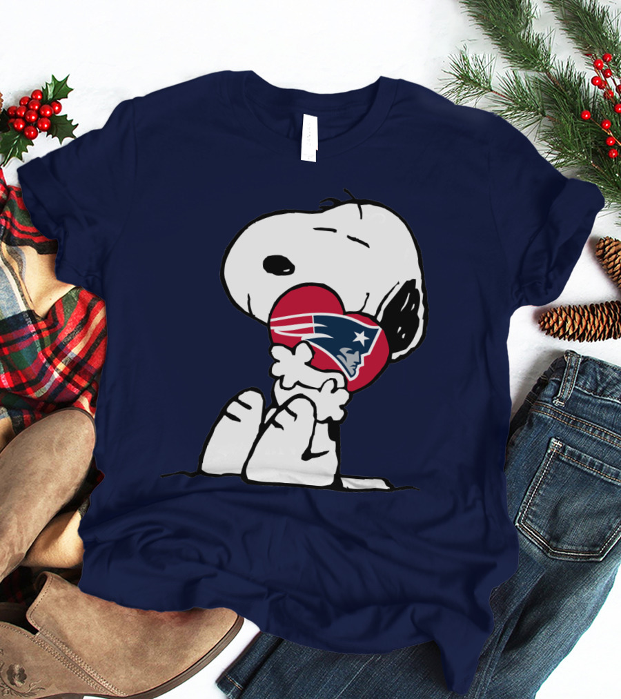 New England Patriots Snoopy Heart T-Shirt
