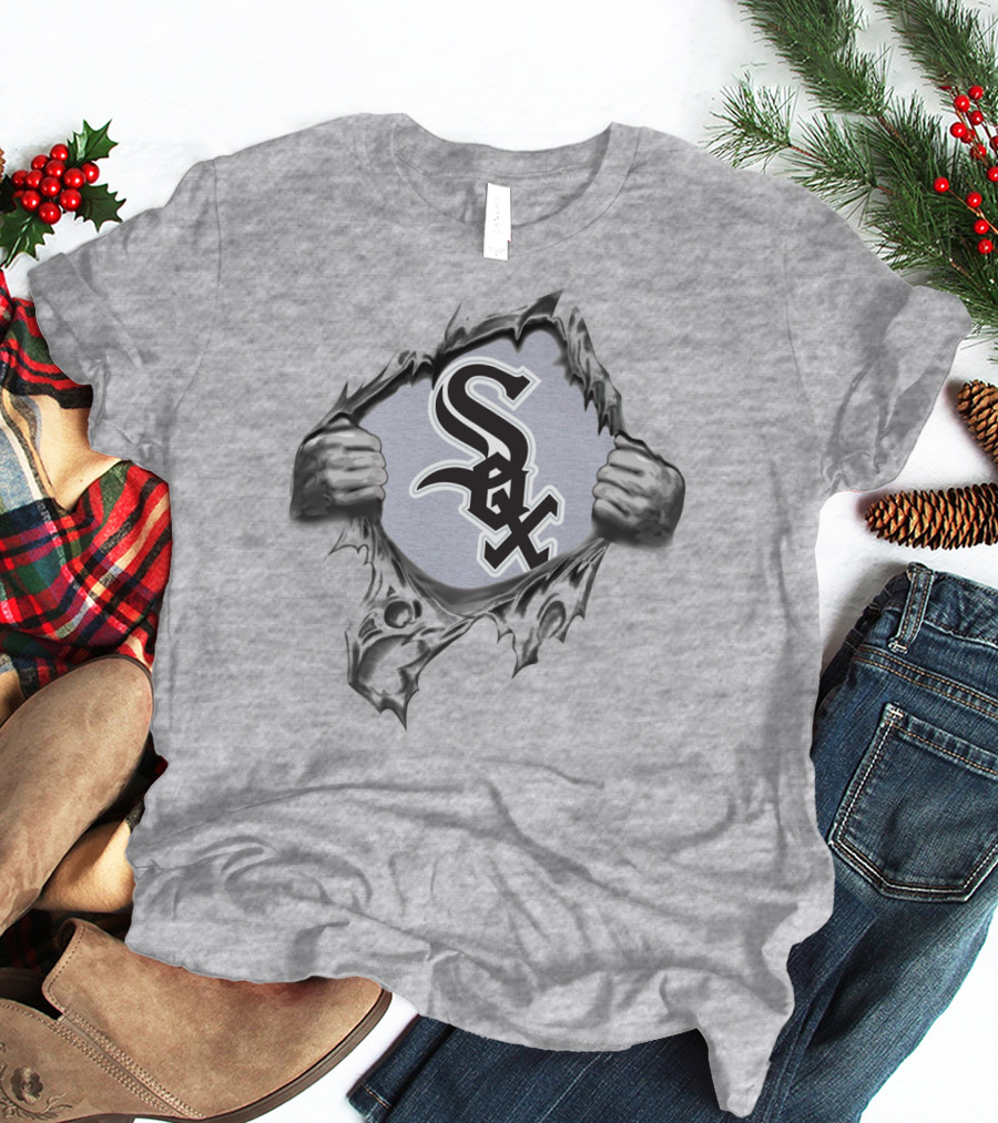 Chicago White Sox Sox Logo Ripped T-Shirt