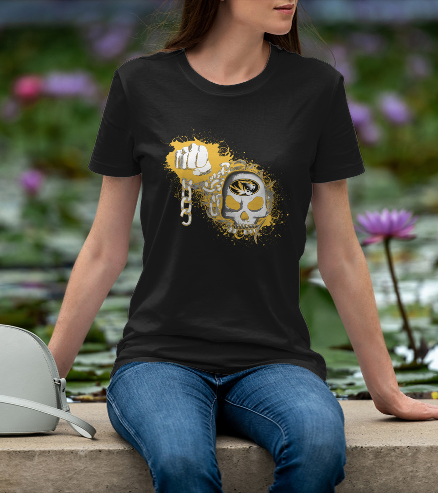 Missouri Tigers Skull Fist Chain Emblem T-Shirt
