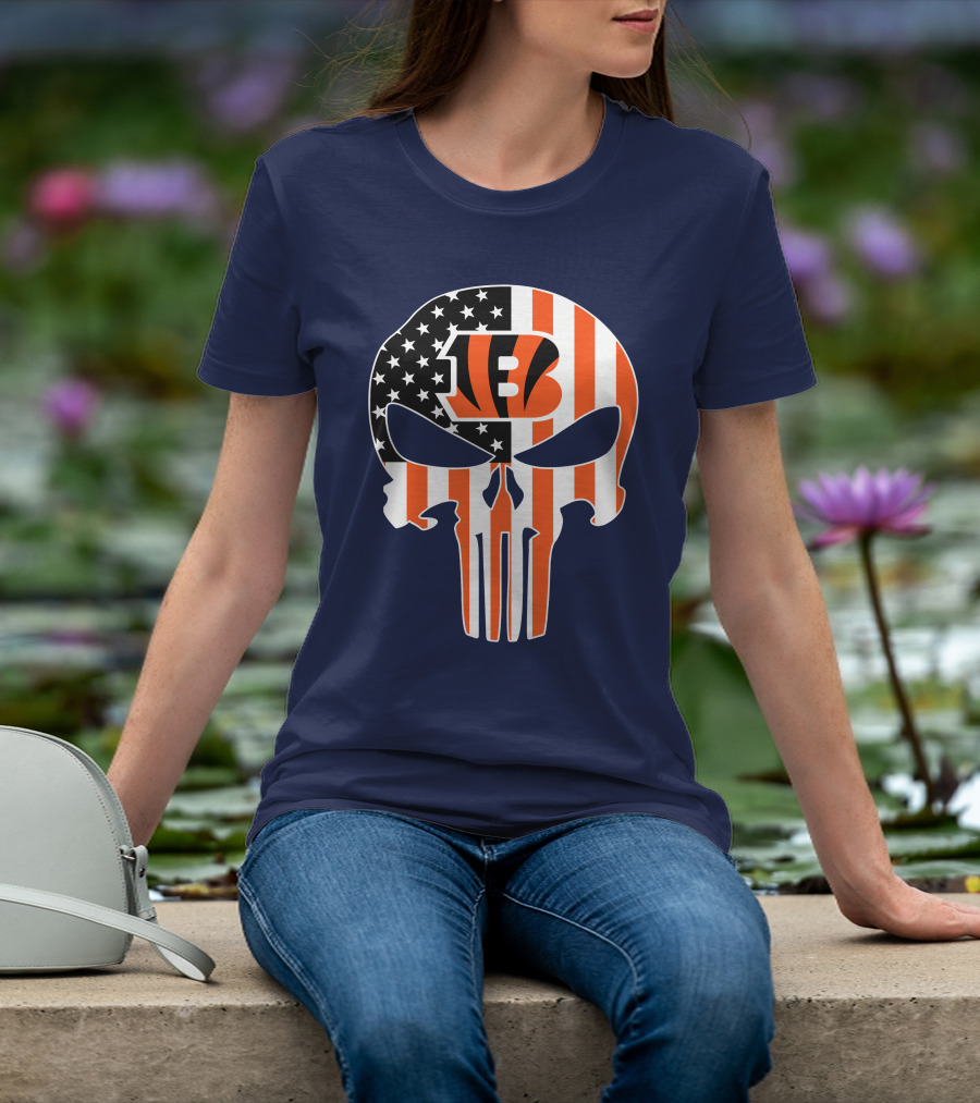 Cincinnati Bengals Skull Logo American Flag T-Shirt