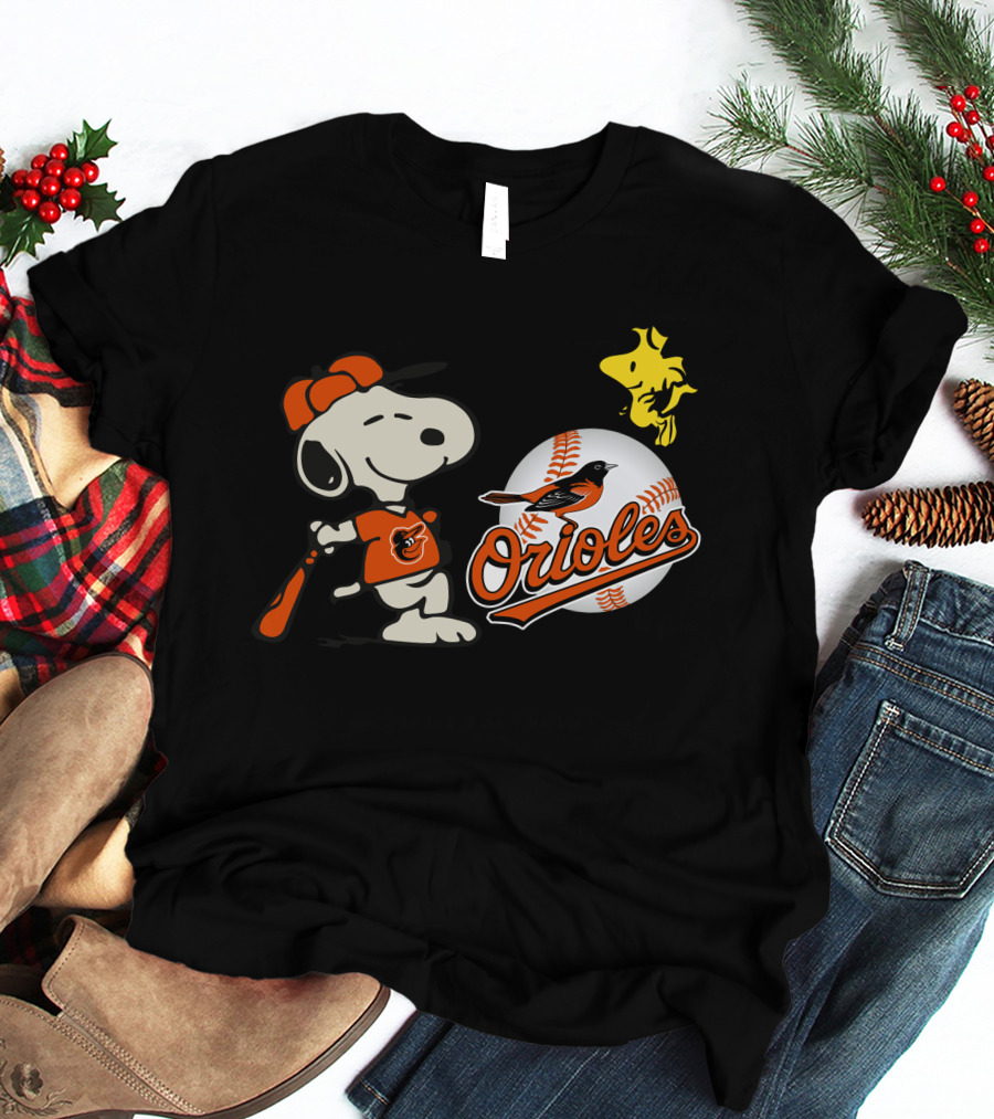 Baltimore Orioles Snoopy And Woodstock BaseballArtwork T-Shirt