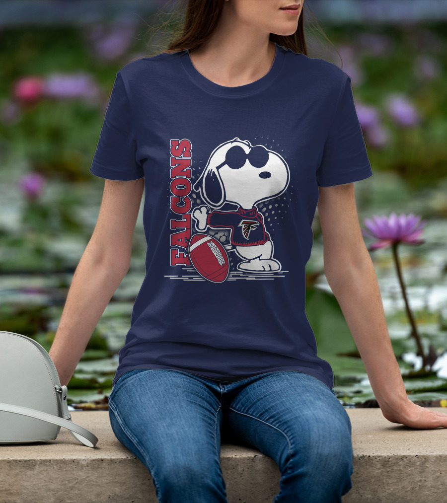 Atlanta Falcons Snoopy Football Falcons T-Shirt