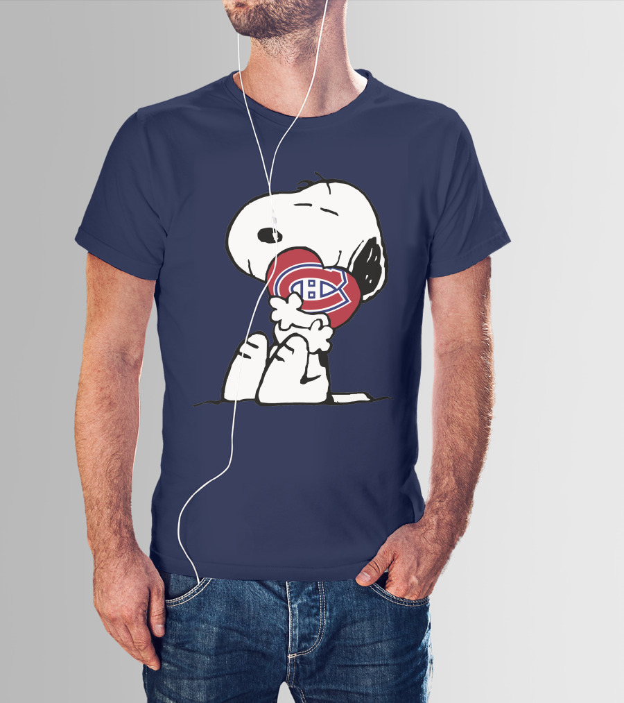 Snoopy Holding Montreal Canadiens T-Shirt