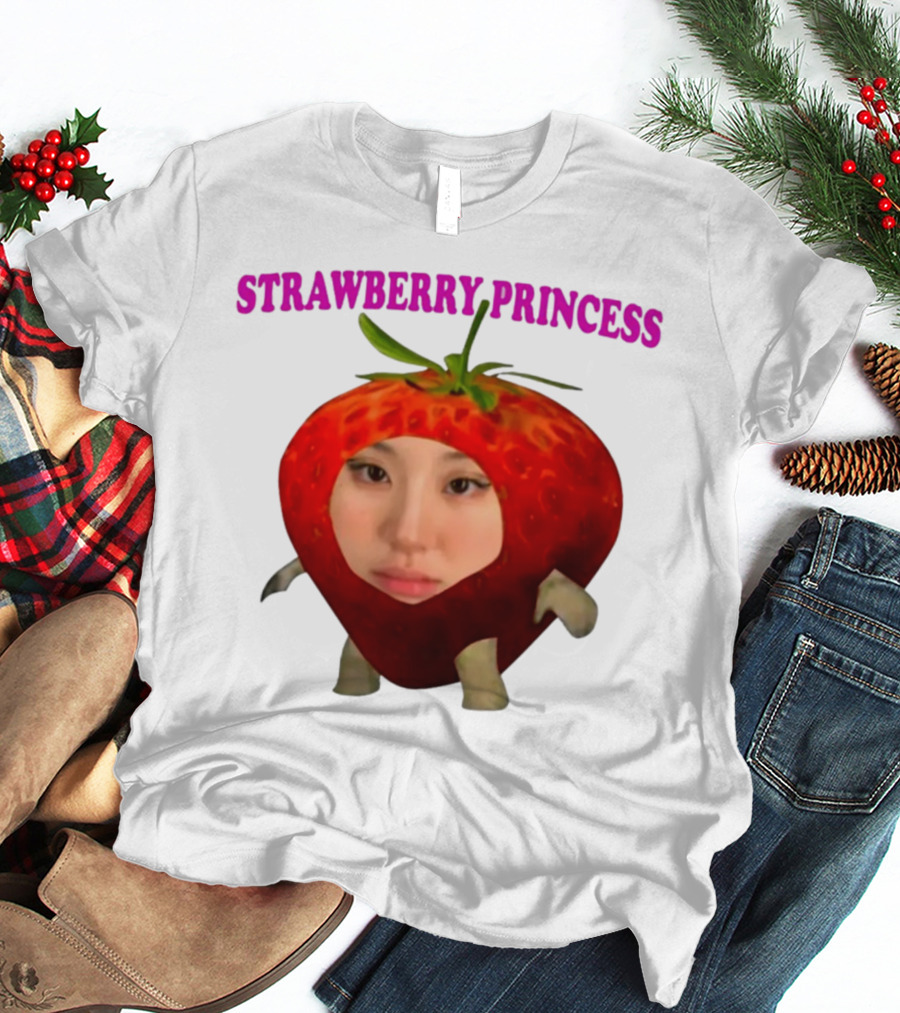 Chaeyoung Strawberry Princess In A Strawberry Costume T-Shirt