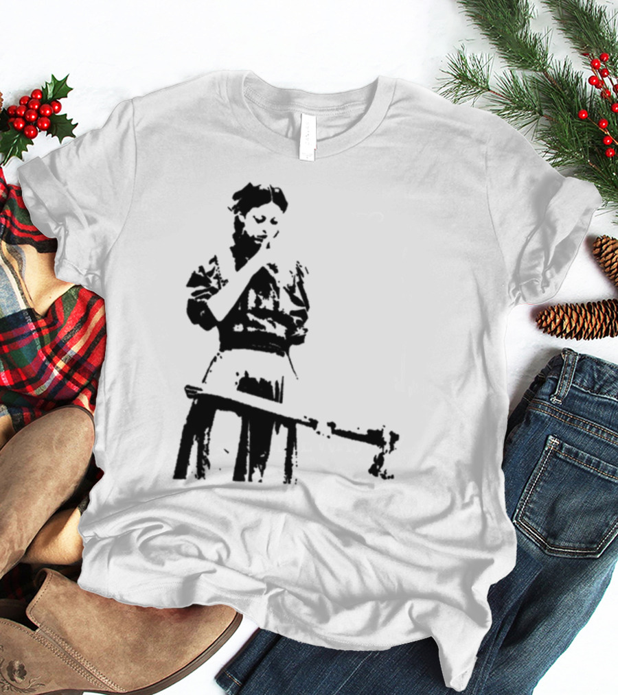 Mia Goth Pearl Film Character With Weapon T-Shirt