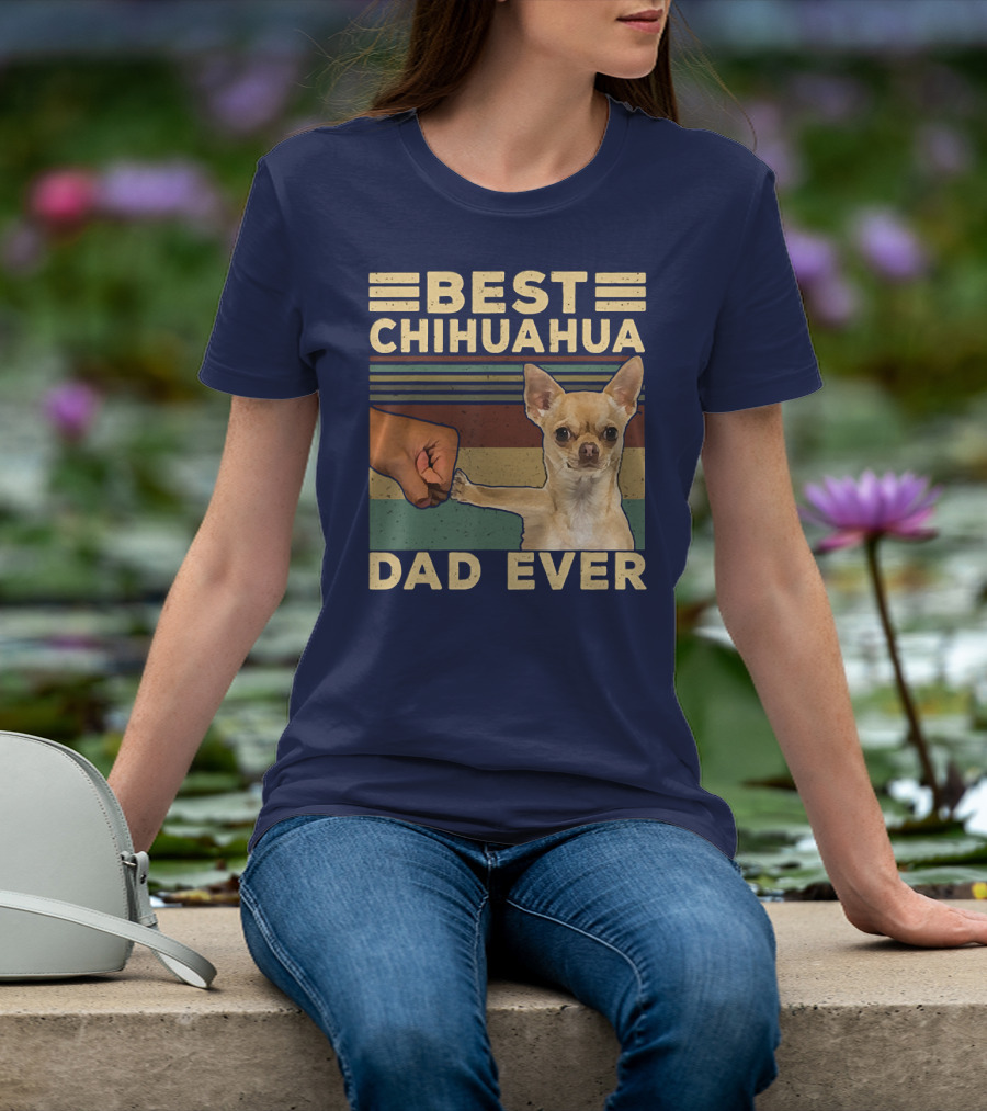 Best Chihuahua Dad Ever Vintage Retro Fist Bump T-Shirt