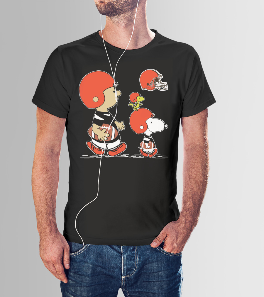 Christmas Peanuts Cute Football Snoopy Charlie Brown Cleveland Browns T-Shirt