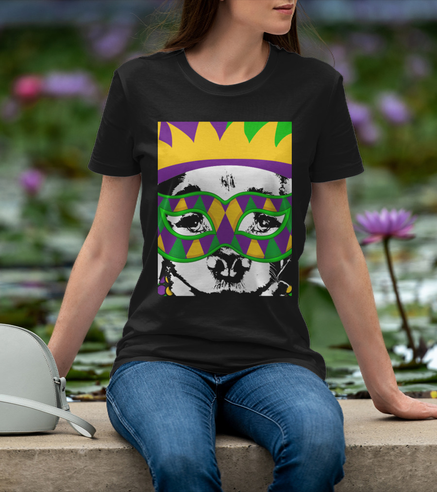 Mardi Gras Golden Retriever Dog Mask And Crown Colorful T-Shirt