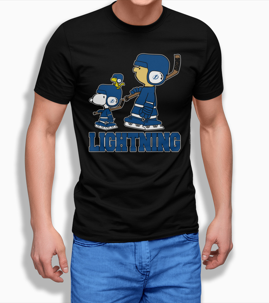 Snoopy And Woodstock With Tampa Bay Lightning Hockey Gear And T-Shirt