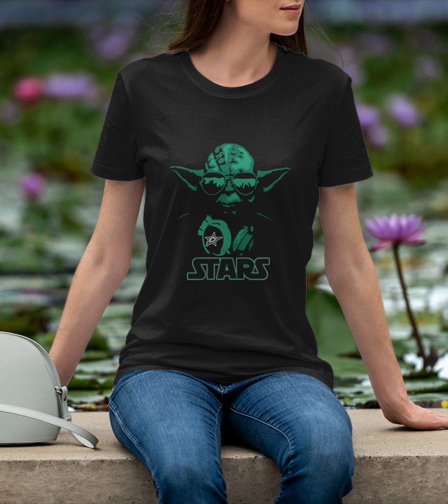 Yoda Star Wars Dallas Stars Fans Wearing Headphones T-Shirt