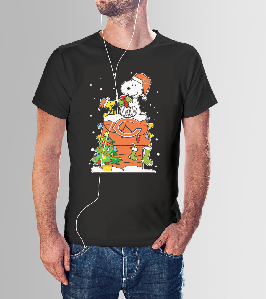 Chicago Bears Snoopy Christmas Tree Stockings Gift T-Shirt