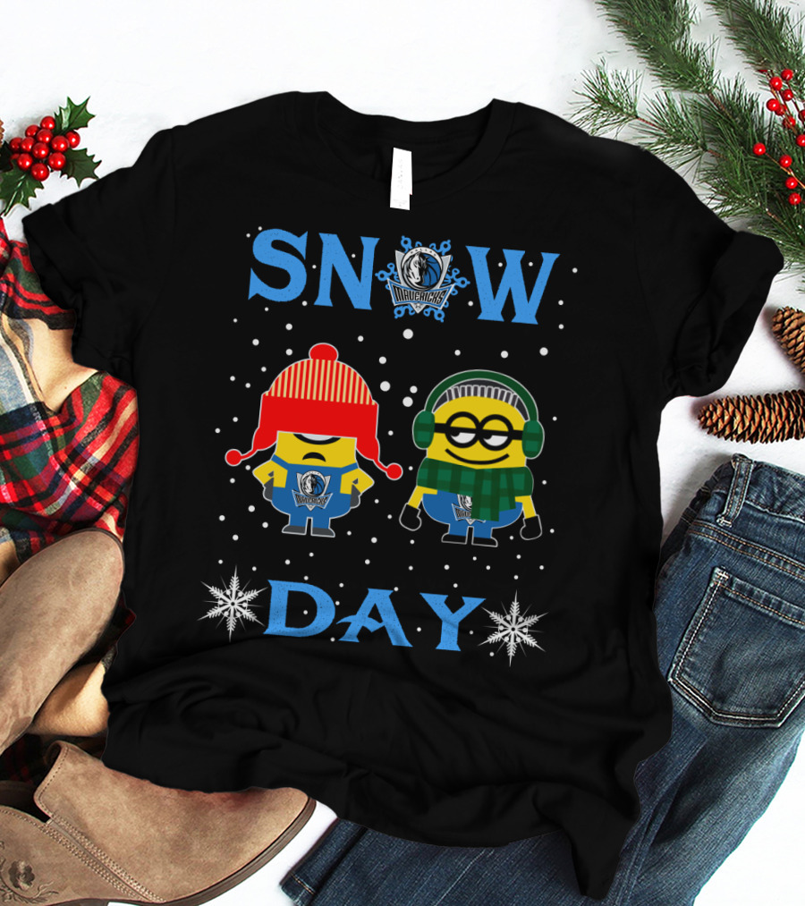Snow Day Dallas Mavericks Minion Fans Winter Fun T-Shirt