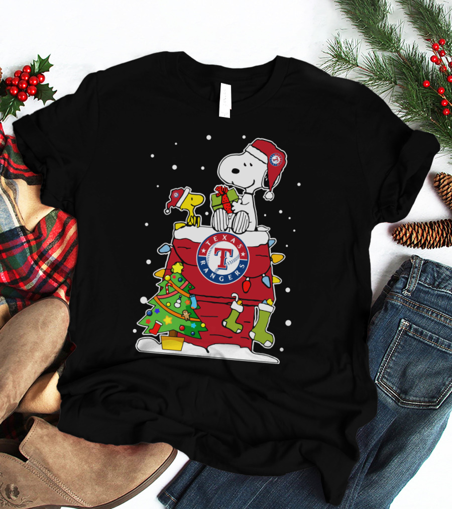Texas Rangers Snoopy And Woodstock Christmas Scene T-Shirt