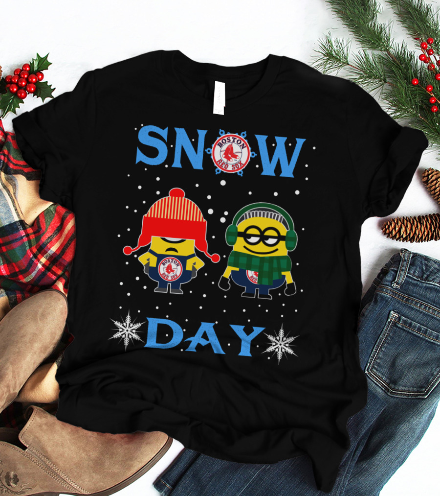 Snow Day For Boston Red Sox With Minion Fans In Winter Gear T-Shirt