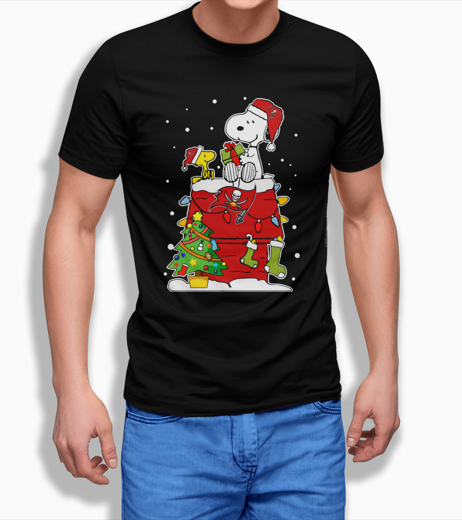 Tampa Bay Buccaneers Christmas Snoopy Peanuts Holiday Football Fan Gift T-Shirt