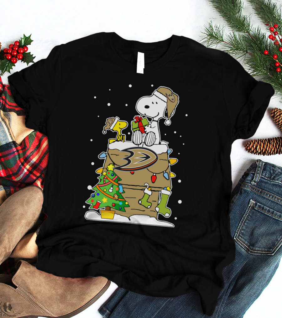 Anaheim Ducks Christmas Snoopy And Woodstock With Gifts T-Shirt
