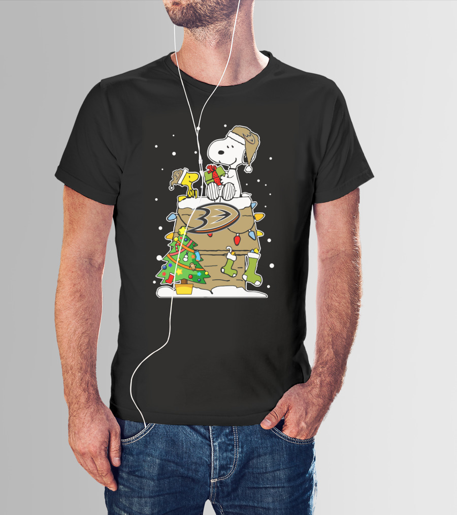 Anaheim Ducks Christmas Snoopy And Woodstock With Gifts T-Shirt