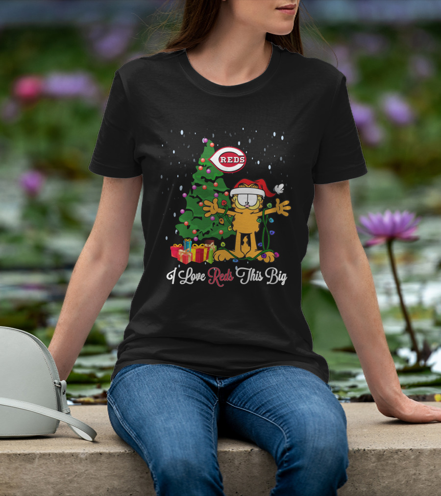 Cincinnati Reds Garfield Christmas Tree I Love Reds This Big T-Shirt