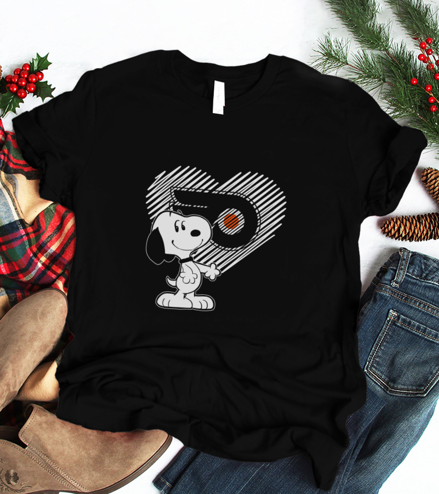 Snoopy Heart Philadelphia Flyers Love Peanuts Sports Collaboration T-Shirt