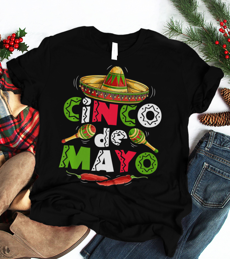 Cinco De Mayo Sombrero Maracas Peppers Mexican T-Shirt