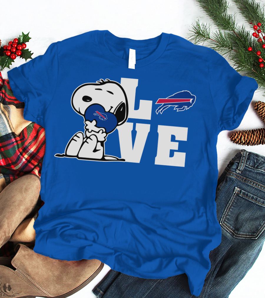 Snoopy Holding Heart Buffalo Bills Love T-Shirt