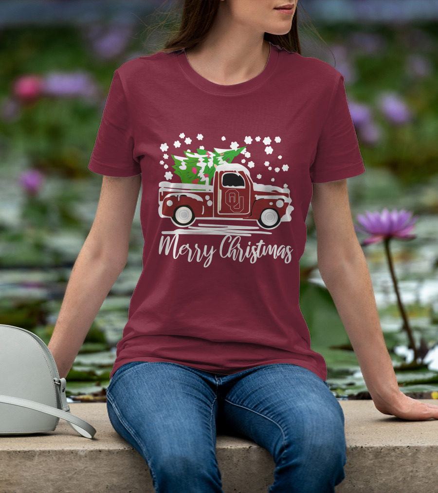 Merry Christmas Oklahoma Sooners Vintage Truck With Tree T-Shirt