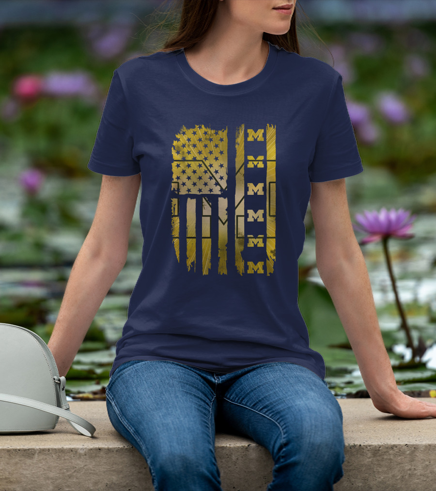 Michigan Wolverines M American Flag T-Shirt