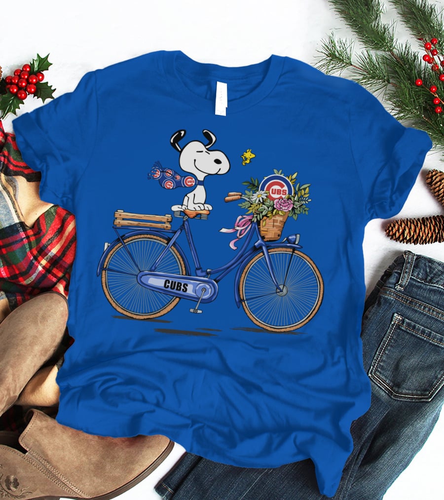 Chicago Cubs Snoopy On Bicycle With Flowers And Woodstock T-Shirt