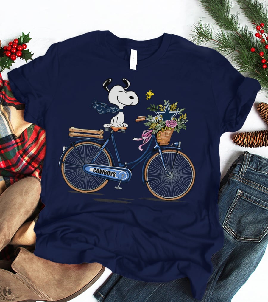 Dallas Cowboys Snoopy On Bicycle With Flowers And Star Basket T-Shirt