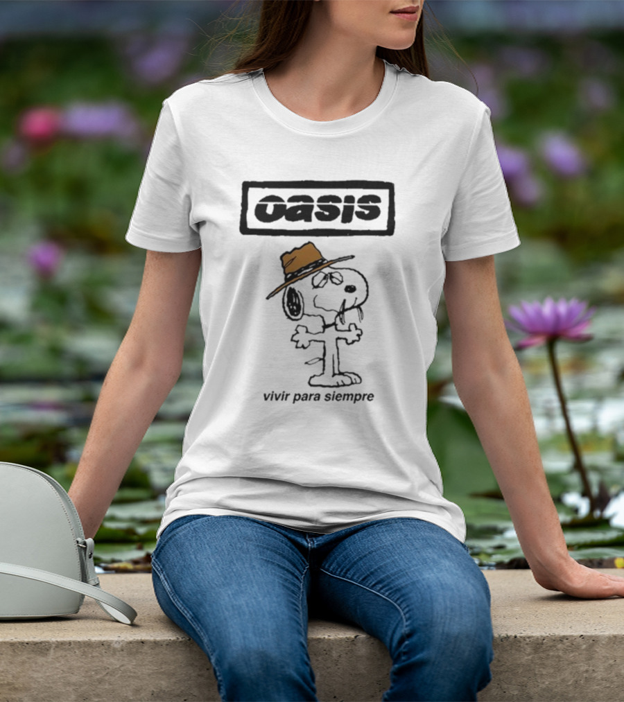 Snoopy Oasis Vivir Para Siempre Taza Café En El Desierto Icono Vintage T-Shirt