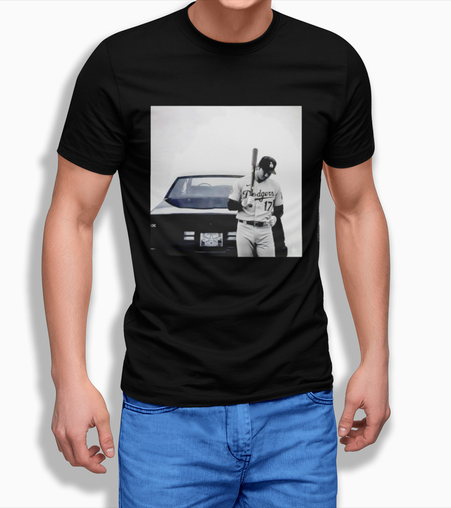 Shohei Ohtani Los Angeles Dodgers Baseball Pose Vintage Car Scene T-Shirt