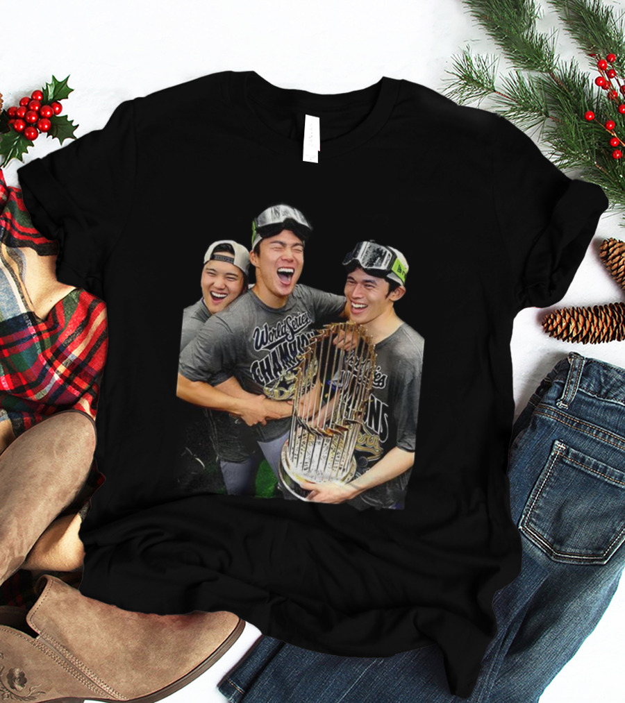 World Series Champions 2025 Yoshinobu Yamamoto Rōki Sasaki Shohei Ohtani Celebration T-Shirt