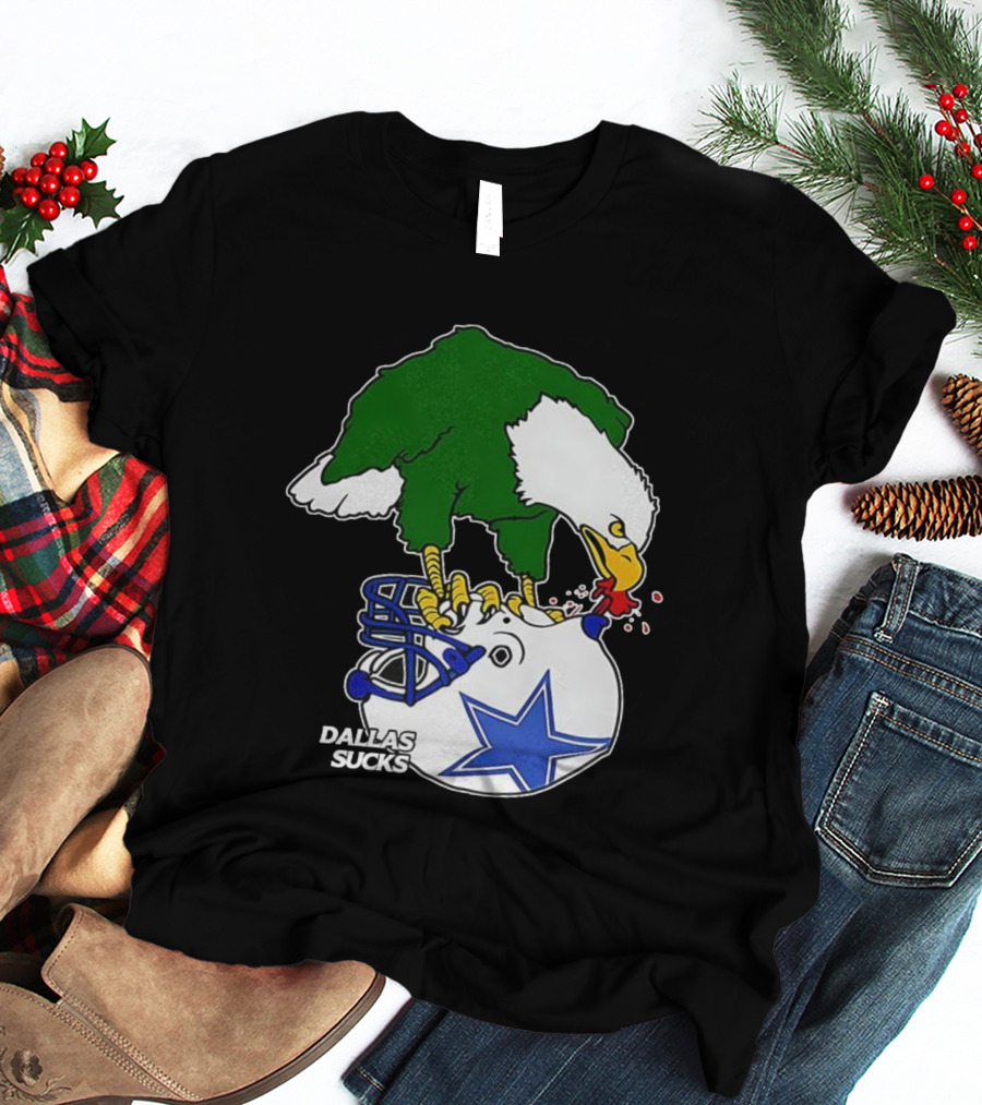 Philadelphia Eagles Pecking Dallas Helmet Dallas Sucks T-Shirt