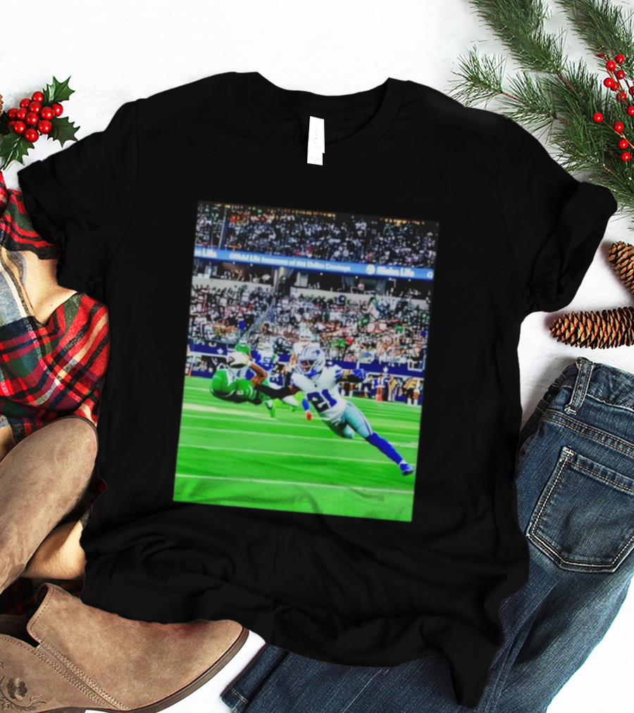 Evonta Smith Spectacular Leap Against Cowboys T-Shirt
