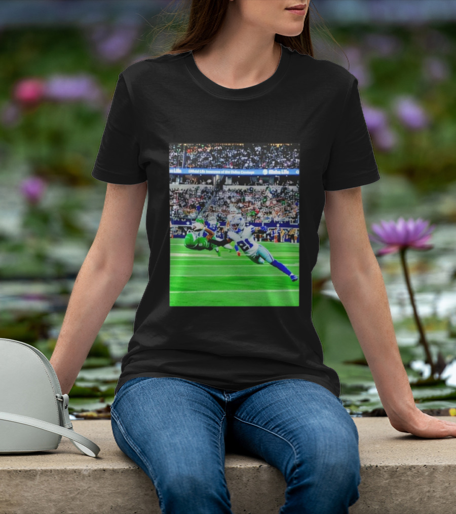 Evonta Smith Spectacular Leap Against Cowboys T-Shirt