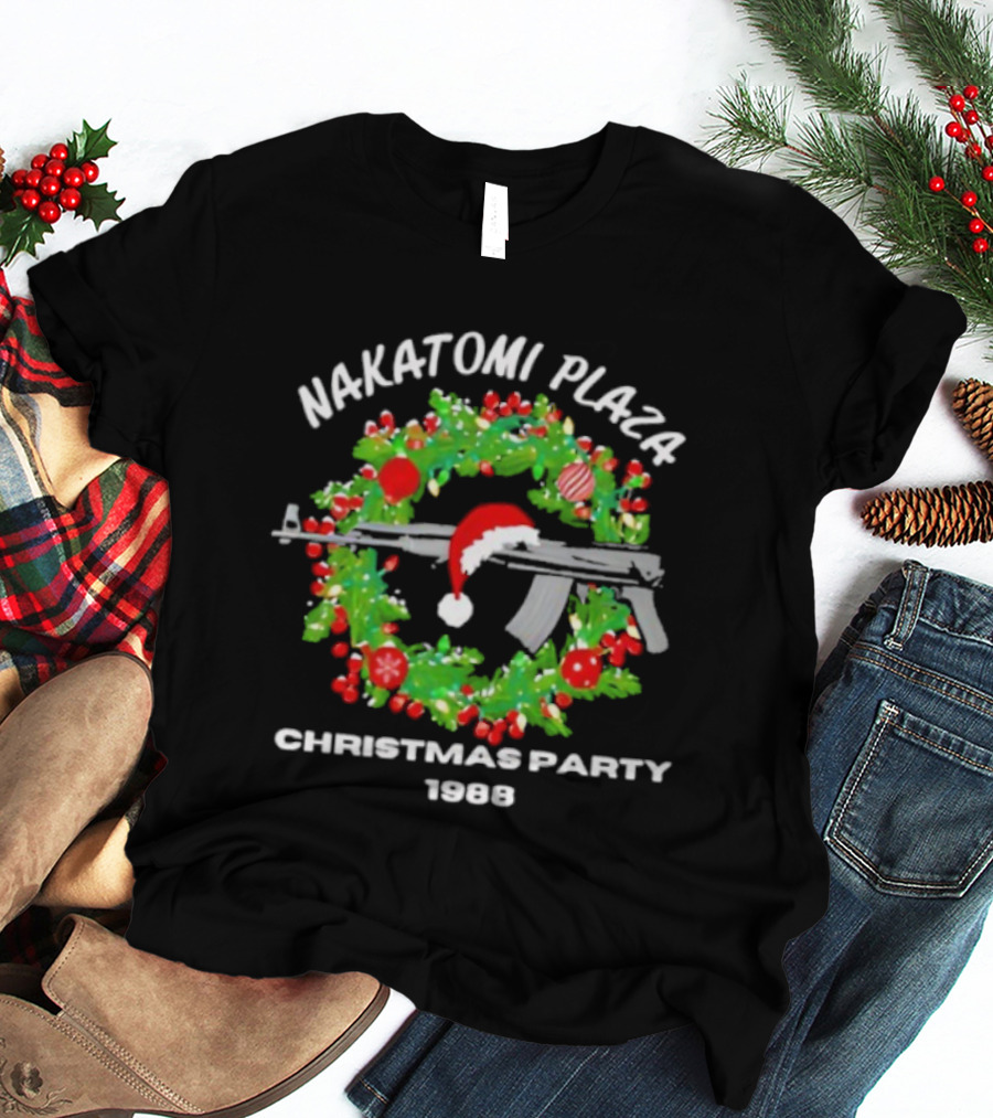 Nakatomi Plaza Christmas Party 1988 Wreath Rifle Santa Hat T-Shirt