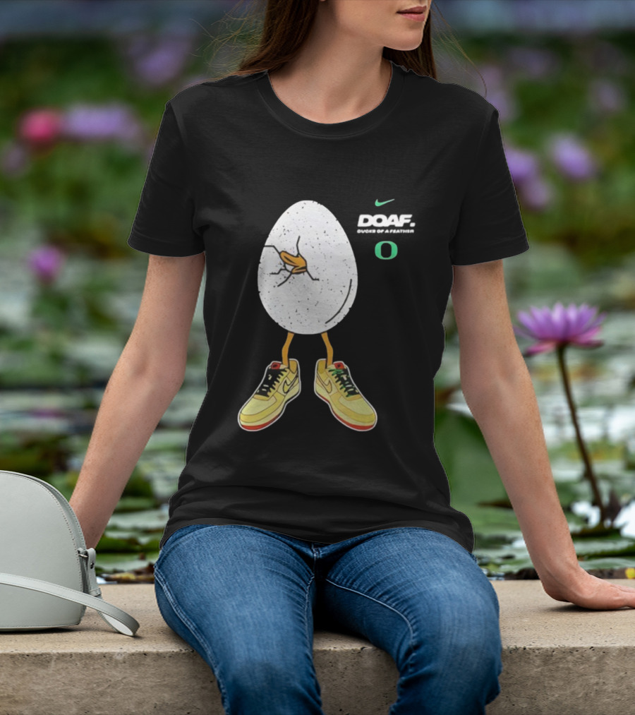 Oregon Football Duck Nike Egg Sneaker Design T-Shirt